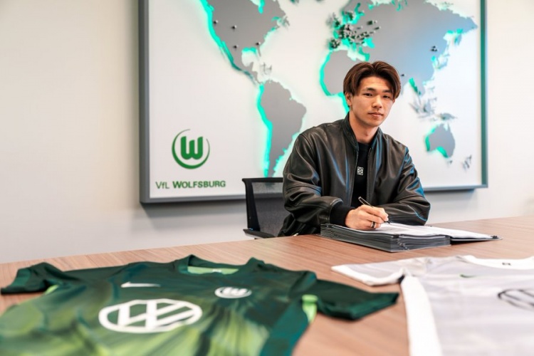 世界杯官方直播软件-官方：沃尔夫斯堡签下20岁日本前锋盐贝健人 据悉激活900万解约金