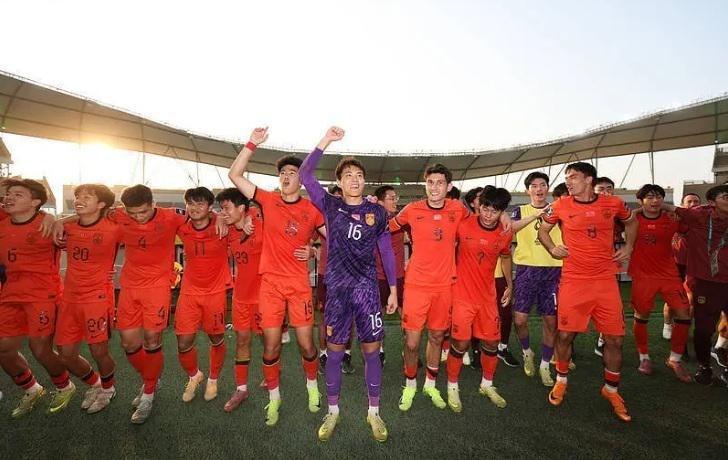 世界杯客户端安装指南-中国足球22年最重要一战！U23国足冲击3大纪录，李昊或封神