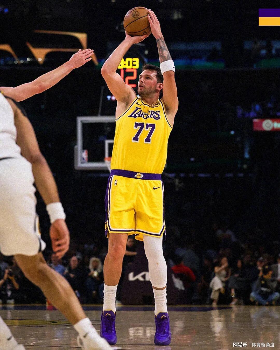 世界杯官方直播软件-卧槽！鱼跃救球+罚球扳平+加时绝杀，三巨头“完美一战”不真实！