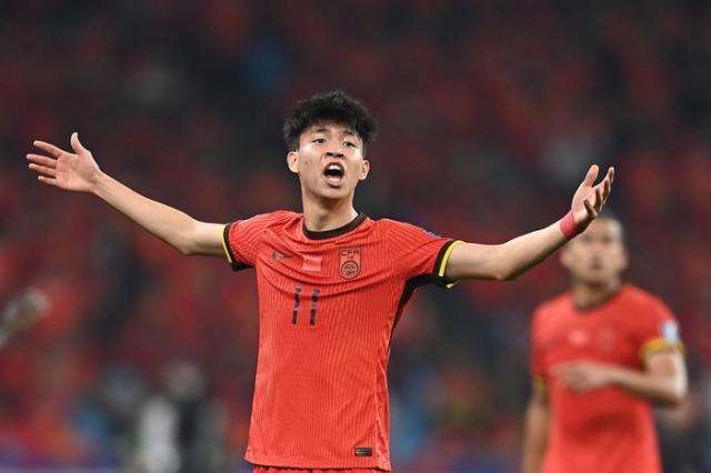 世界杯高清直播下载-王钰栋的天花板，不在球场上，而在他所处的环境里